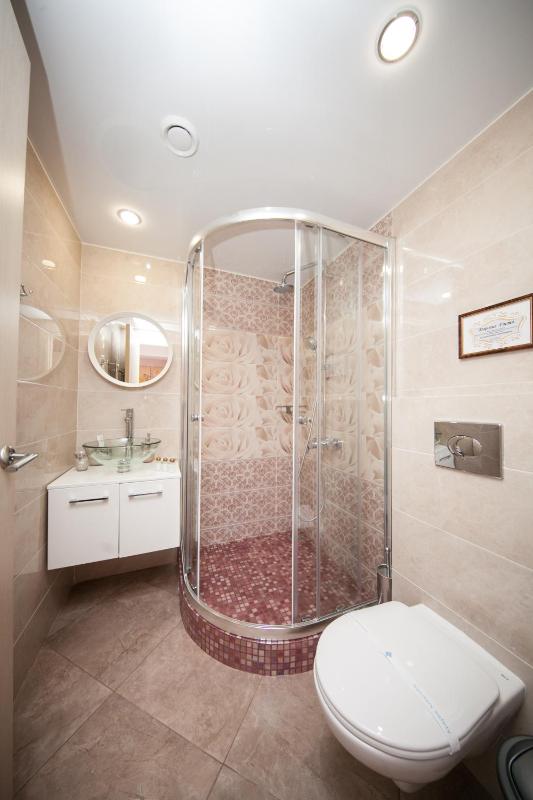 Deluxe Double Room image 2