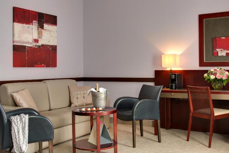 Comfort Suite image 4