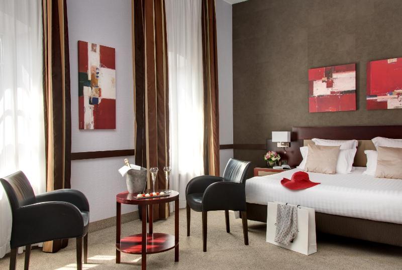 Comfort Suite image 1