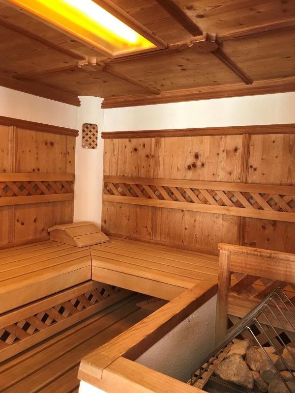 Classic Single Room with Shower image 2