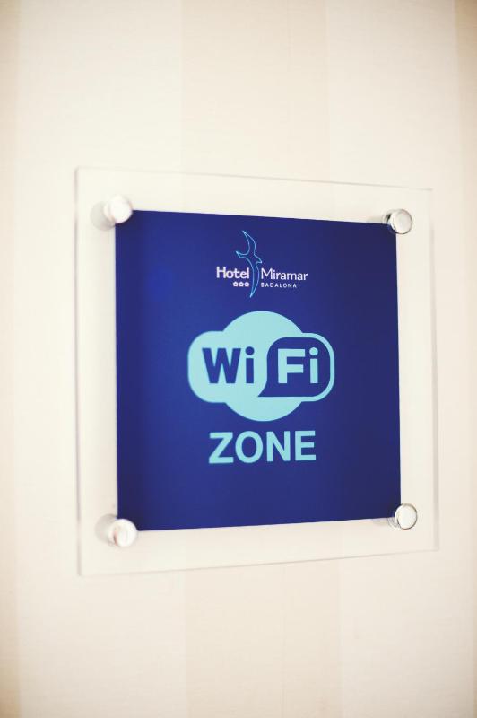 Double Room with Sea View image 3