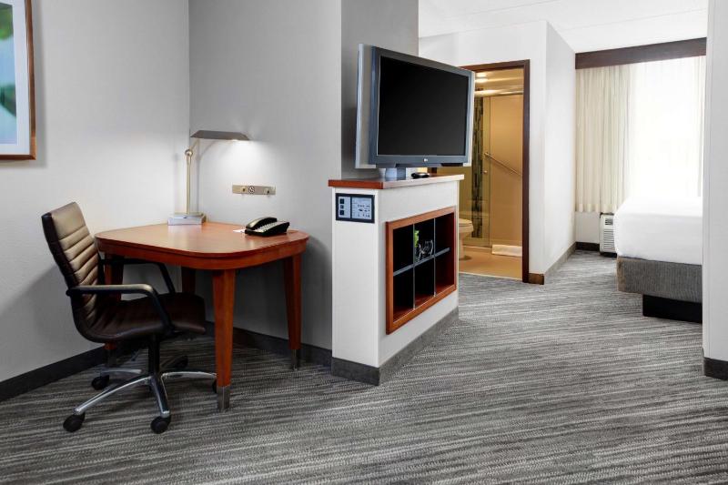 Hyatt Place Pittsburgh Airport/Robinson Mall - image 35