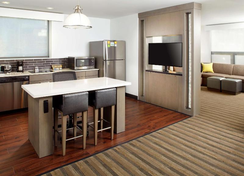 Hyatt House Denver Lakewood Belmar - image 17