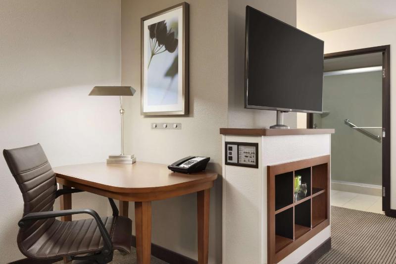 Hyatt Place Pdx Arpt Cascade Station - image 47