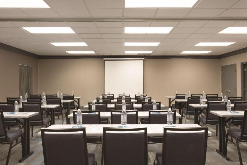 Hyatt House Miami Airport - image 8