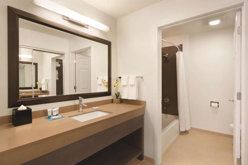 Hyatt House Miami Airport - image 15
