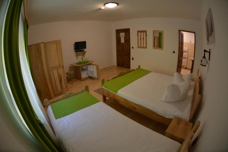 Triple Room image 3