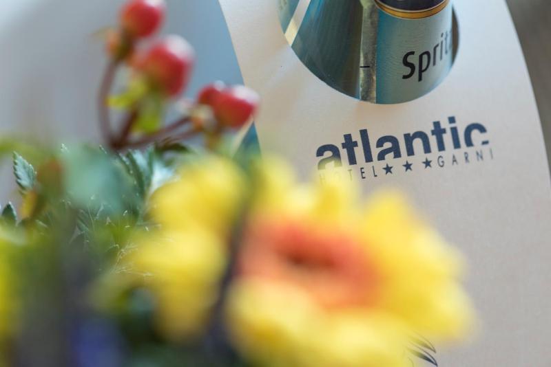 Atlantic Hotel Garni - image 42
