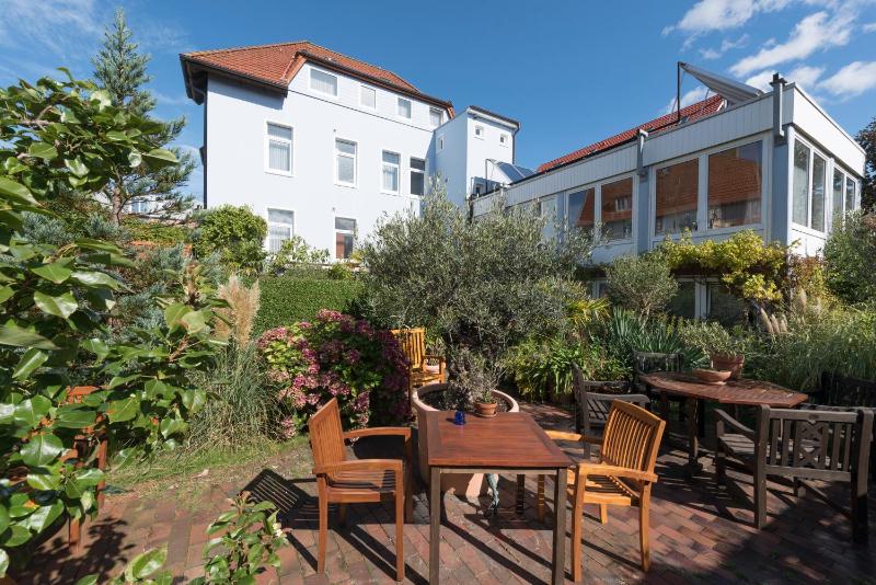 Atlantic Hotel Garni - image 50