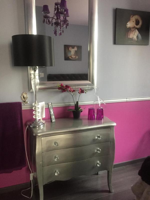 Lyon City Home's Bed & Breakfast - image 40