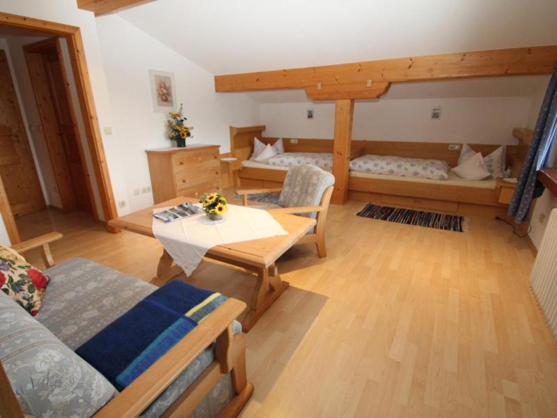 Double Room with Balcony image 2