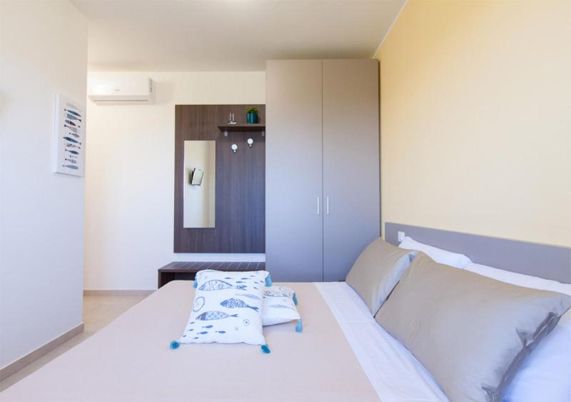 Standard Double or Twin Room with Balcony image 3