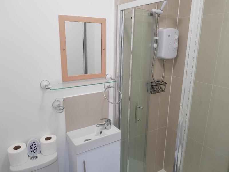 Deluxe Double Room with Shower image 2