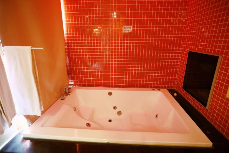 Large Double Room image 2