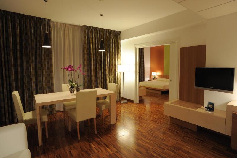 Superior Suite image 4