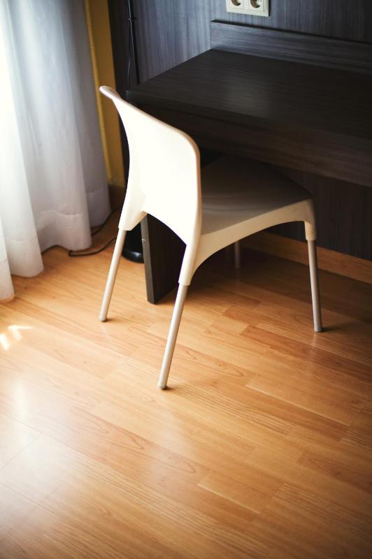 Twin Room - No View image 4