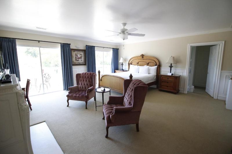 King Suite image 4