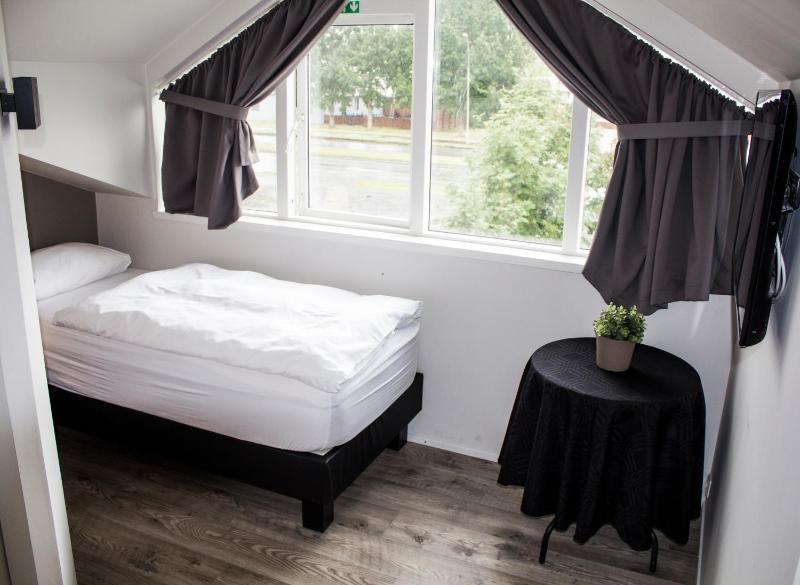 Single Room image 2