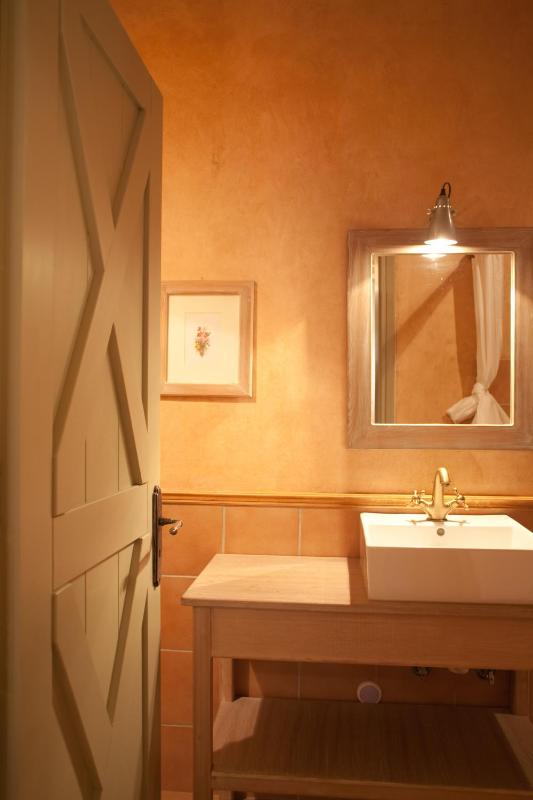 Double Room image 4