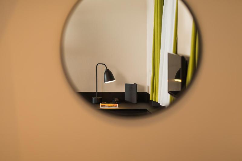 Classic Room image 2
