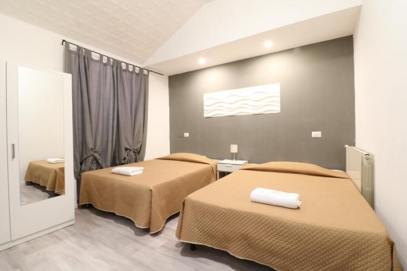 Quadruple Room with Private Bathroom image 4