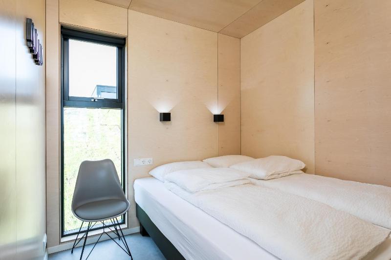 Double Room with Sea View image 4