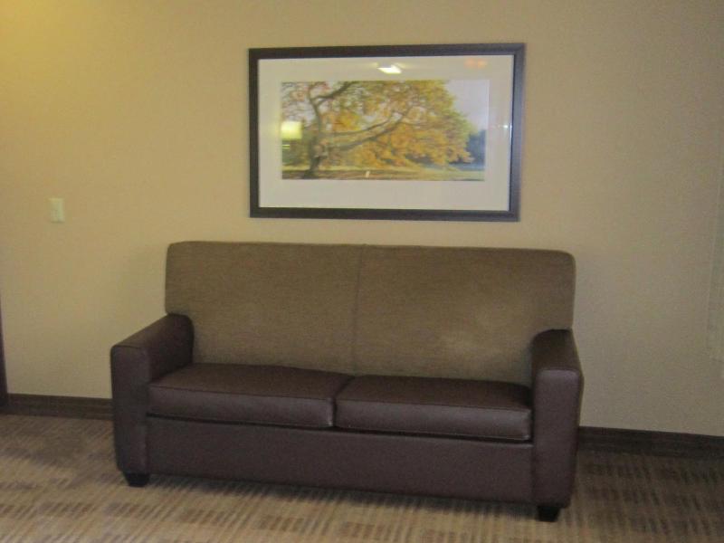 Deluxe Studio with 1 King Bed - Non-Smoking image 4