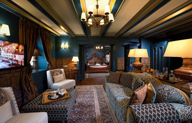 Deluxe Suite image 2