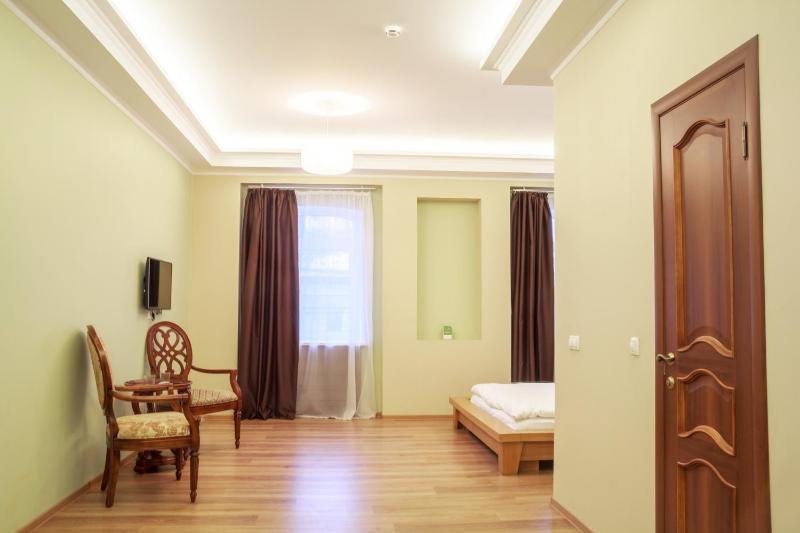Standard Double Room image 2
