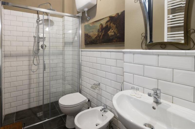 L'8 Boutique Design Apartments - image 15