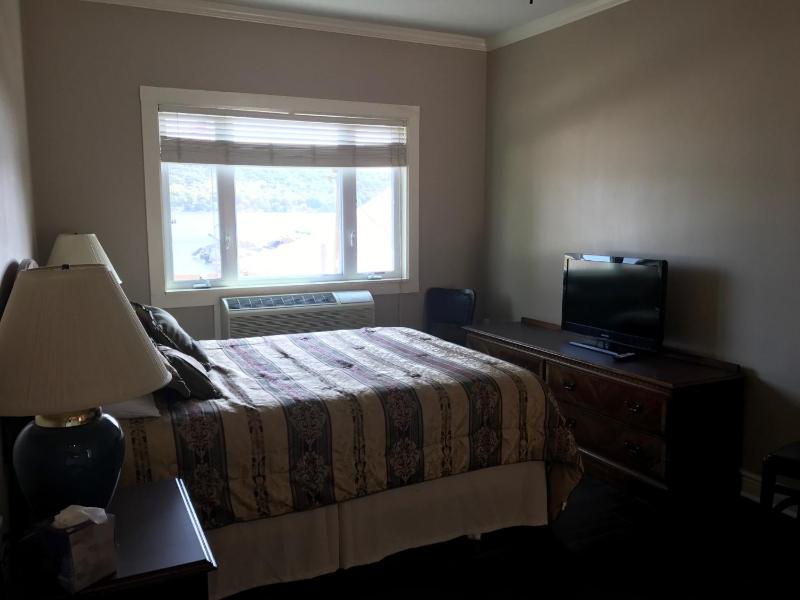 Double Room with Lake View image 2