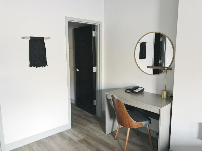 King Room image 2
