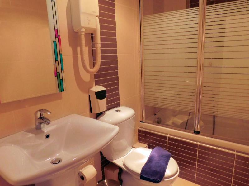 Double or Twin Room with Balcony image 1