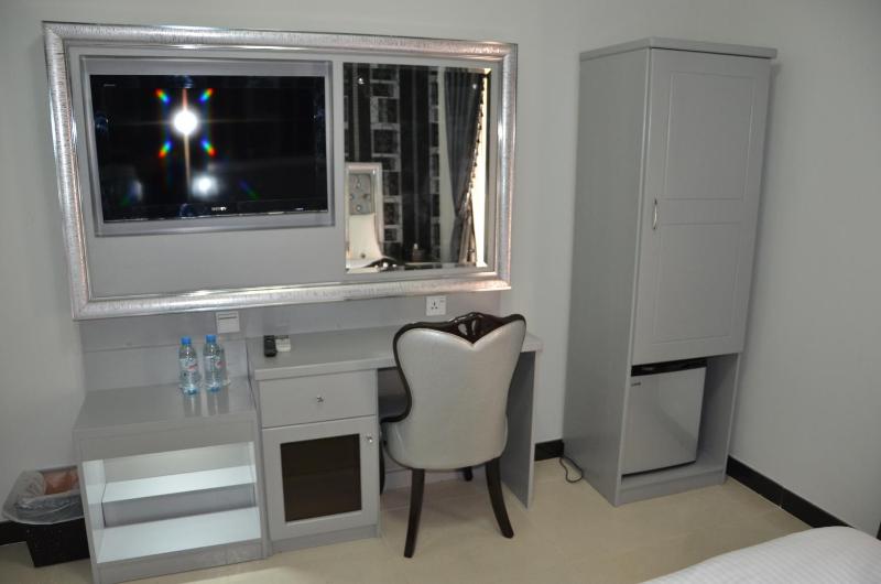 Standard Triple Room image 3