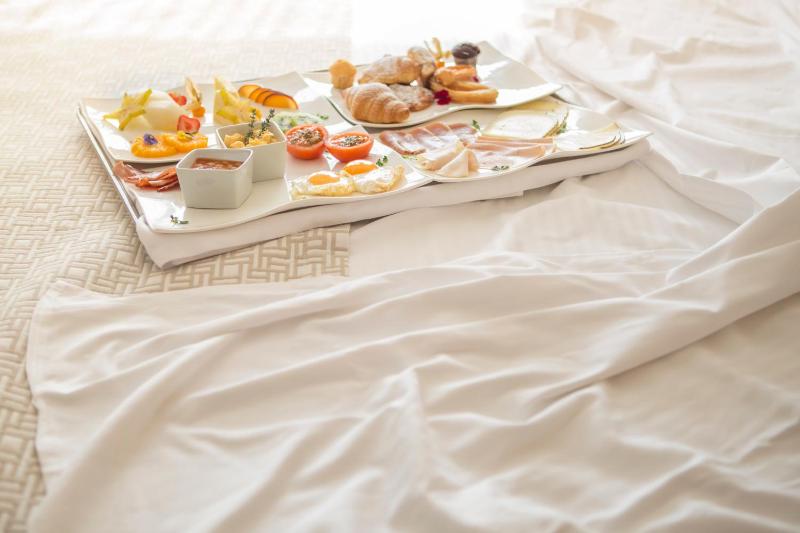 Superior Room with Spa Access image 3