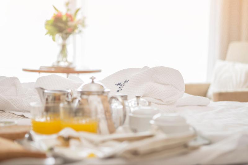 Superior Room with Spa Access image 4