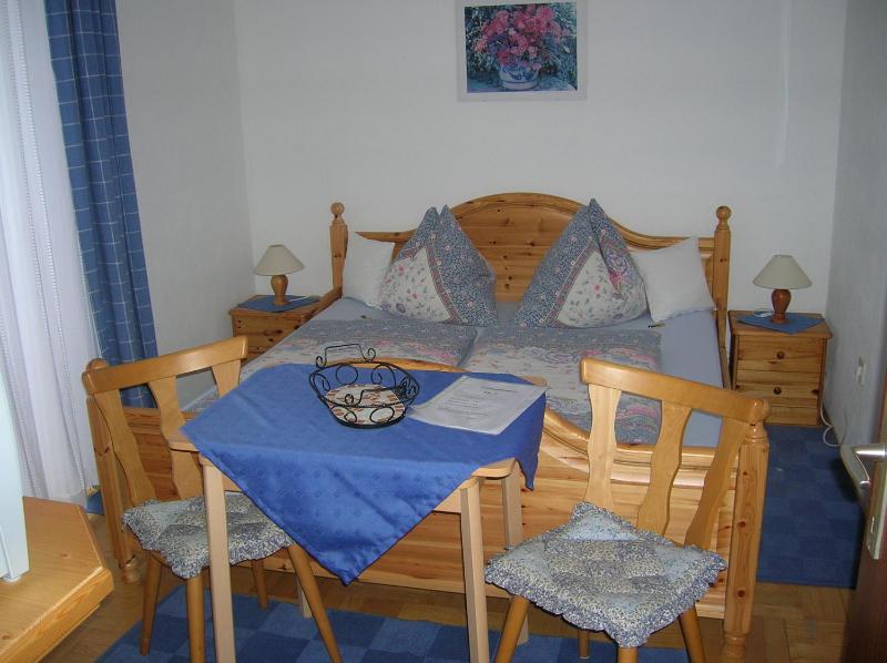 Double Room with Balcony image 3