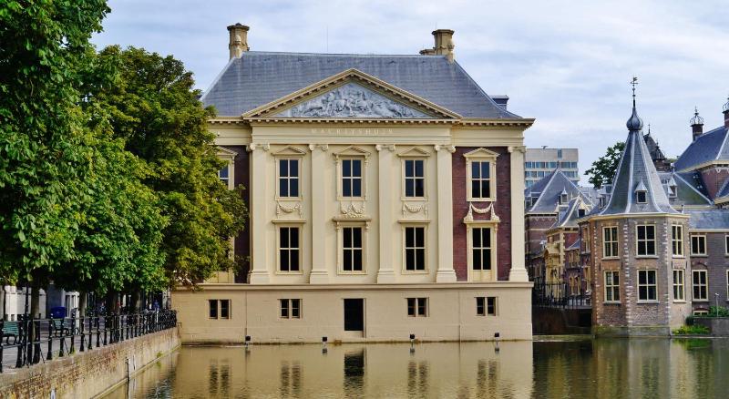 Pearl of the Hague - R.Q.C. - image 6