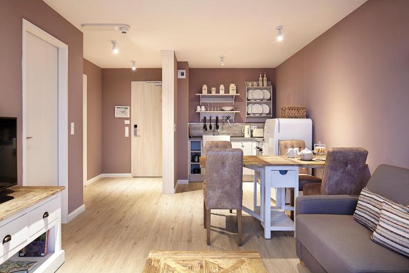 One-Bedroom Apartment image 2