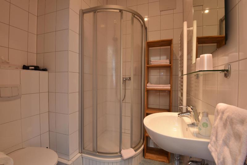 Standard  Room image 4