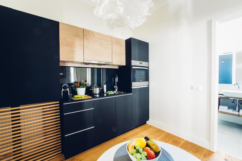 One-Bedroom Apartment image 3