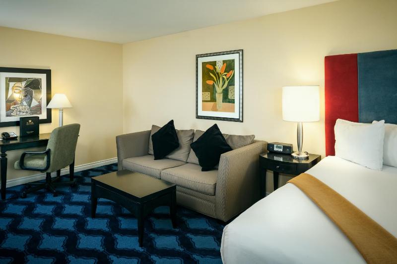 Executive King Room - Non-Smoking image 3