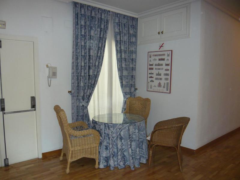 Hostal Triana - image 4