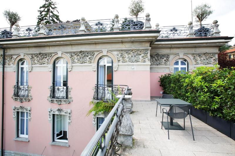 Double Room with Terrace image 4