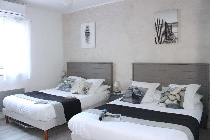 Quadruple Room image 1