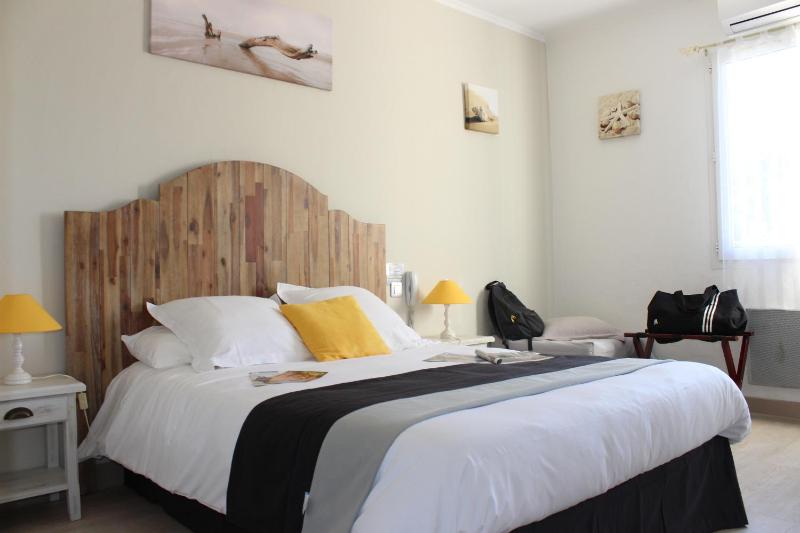 Single Room image 4