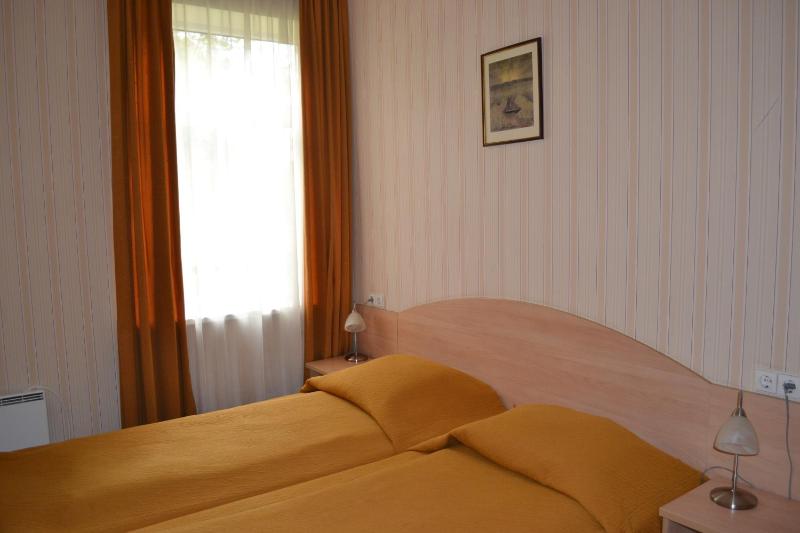 Family Room image 3