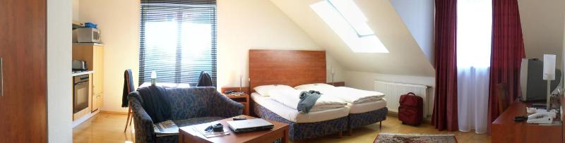 Family Room image 2