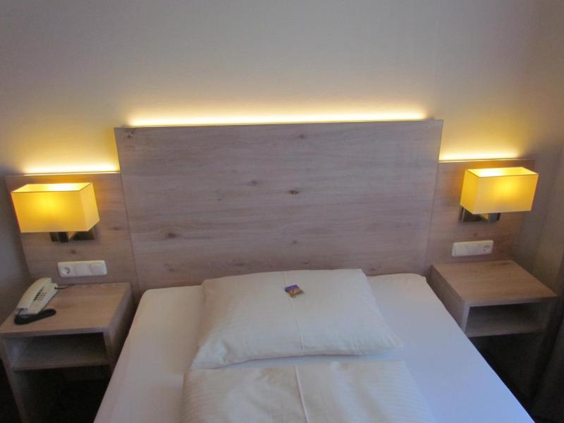 Single Room image 4