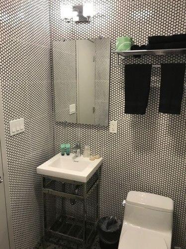 Single Room image 3